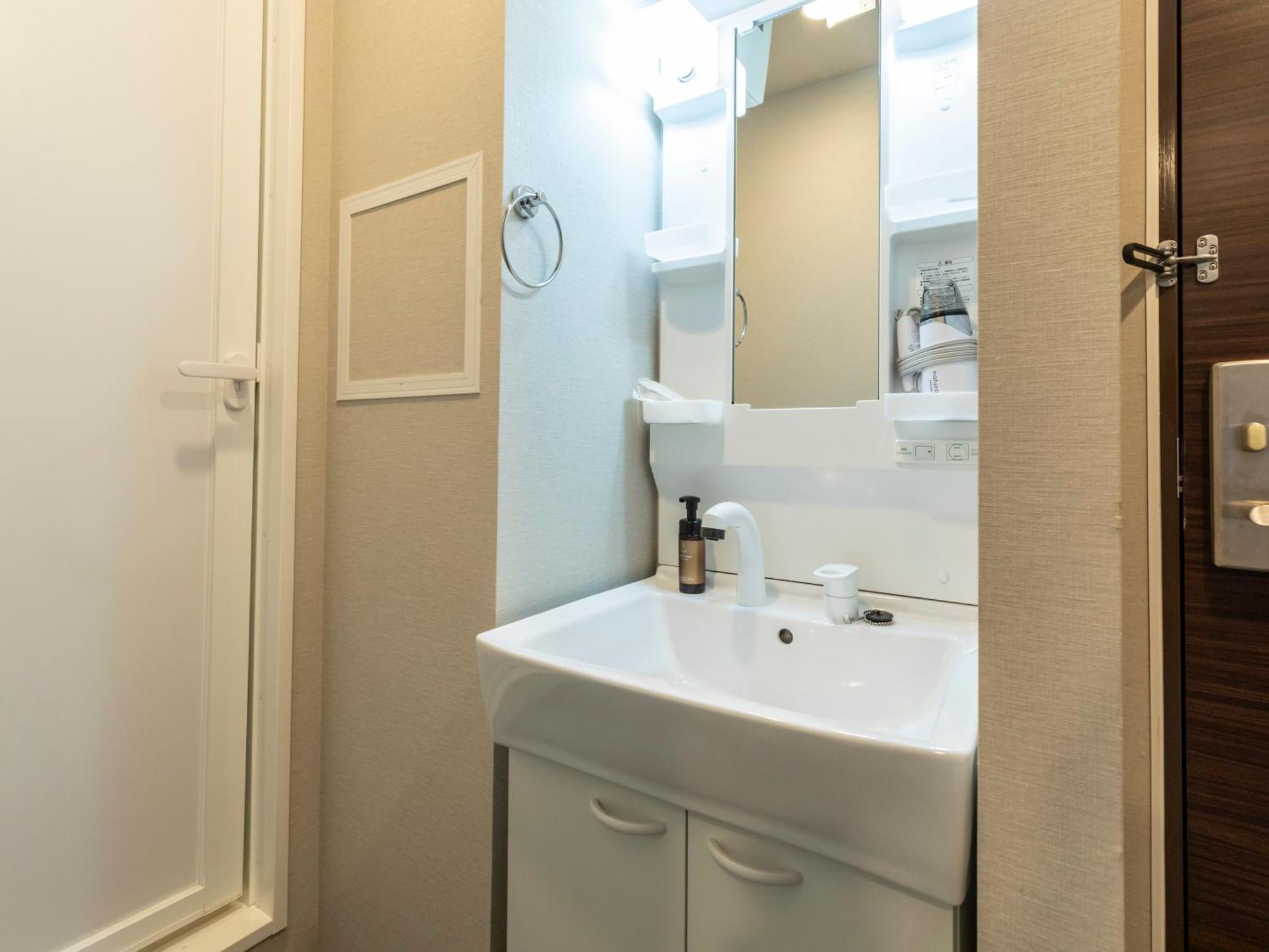 Tabist Unihotel Midosuji Hommachi Osaka Dış mekan fotoğraf